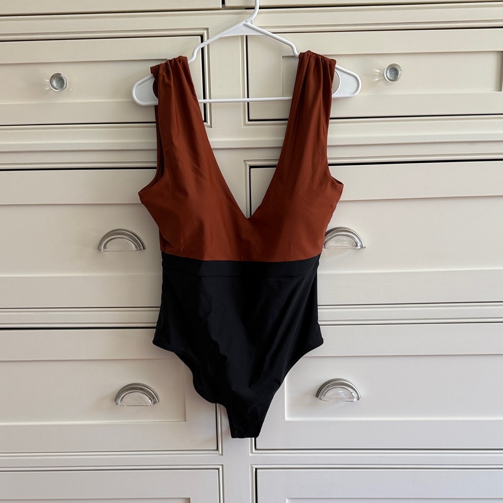 Summersalt Ruched Backflip Bathing suit